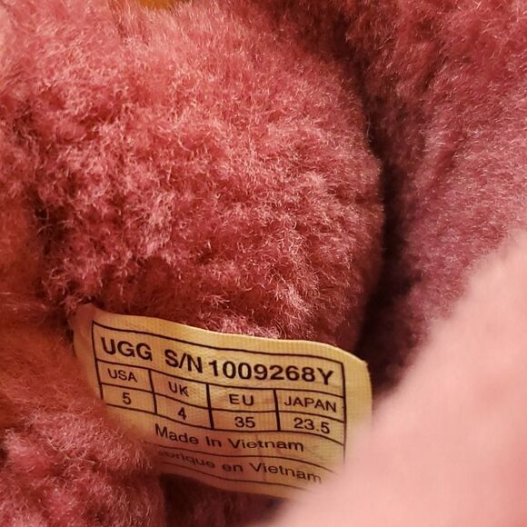 UGG Metallic Short Boots - Size 5‎ - Picture 9 of 9